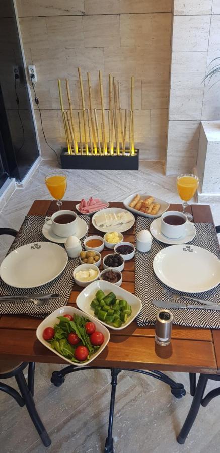The Place Suites By Cey Istanbul Exterior foto